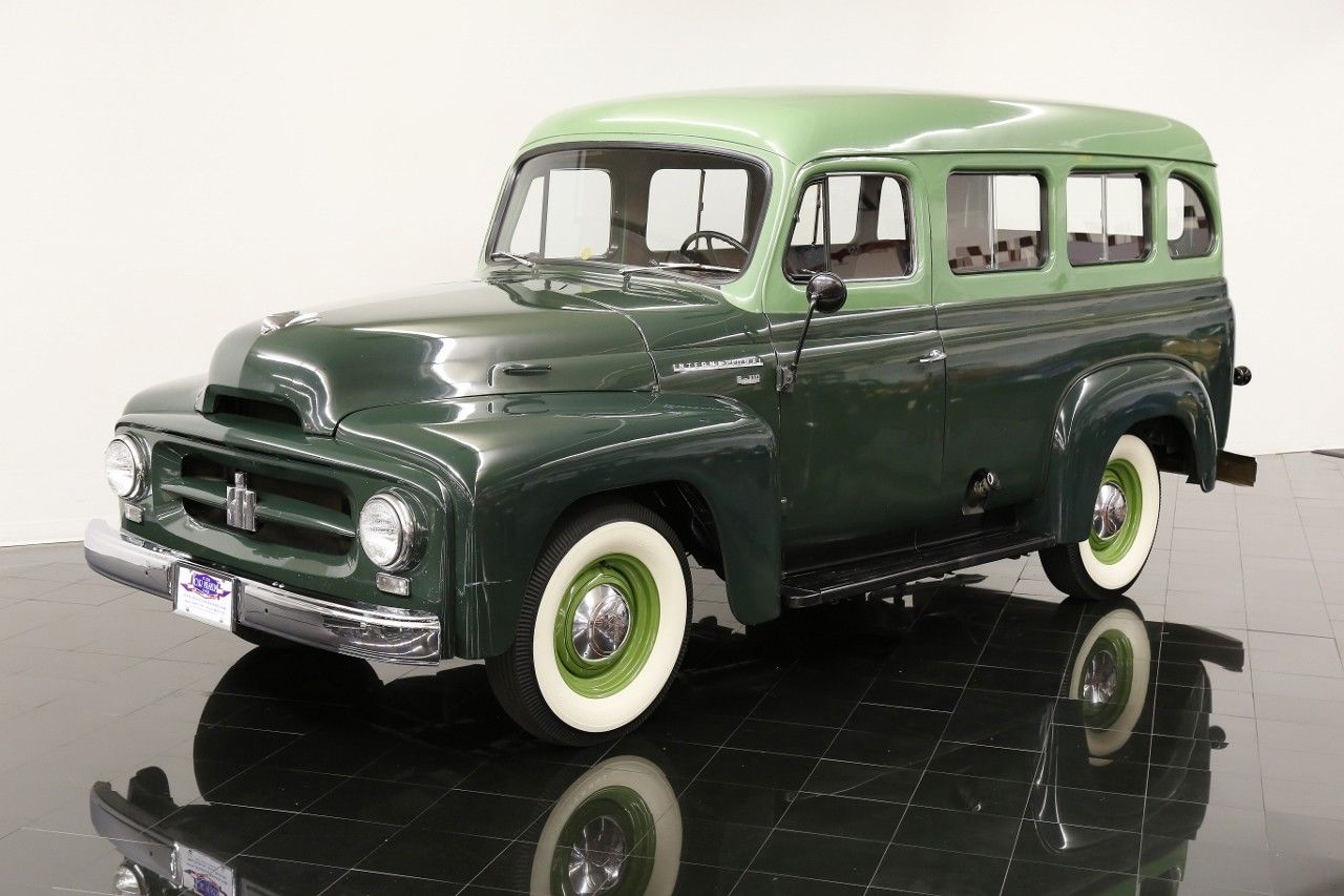 1953 International Harvester R 110 Travelall for sale