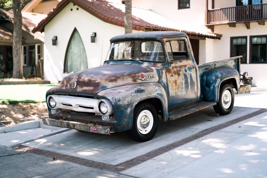 1956 Ford F 100 – RUNS STRONG