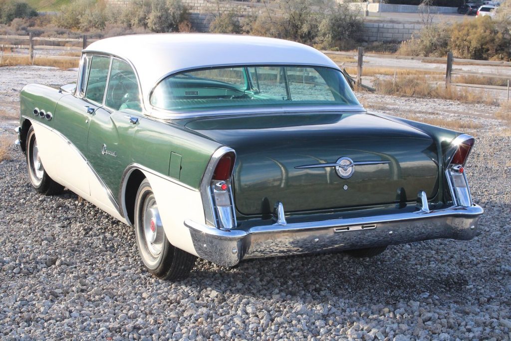1956 Buick Special V8 Manual Sedan Green/white