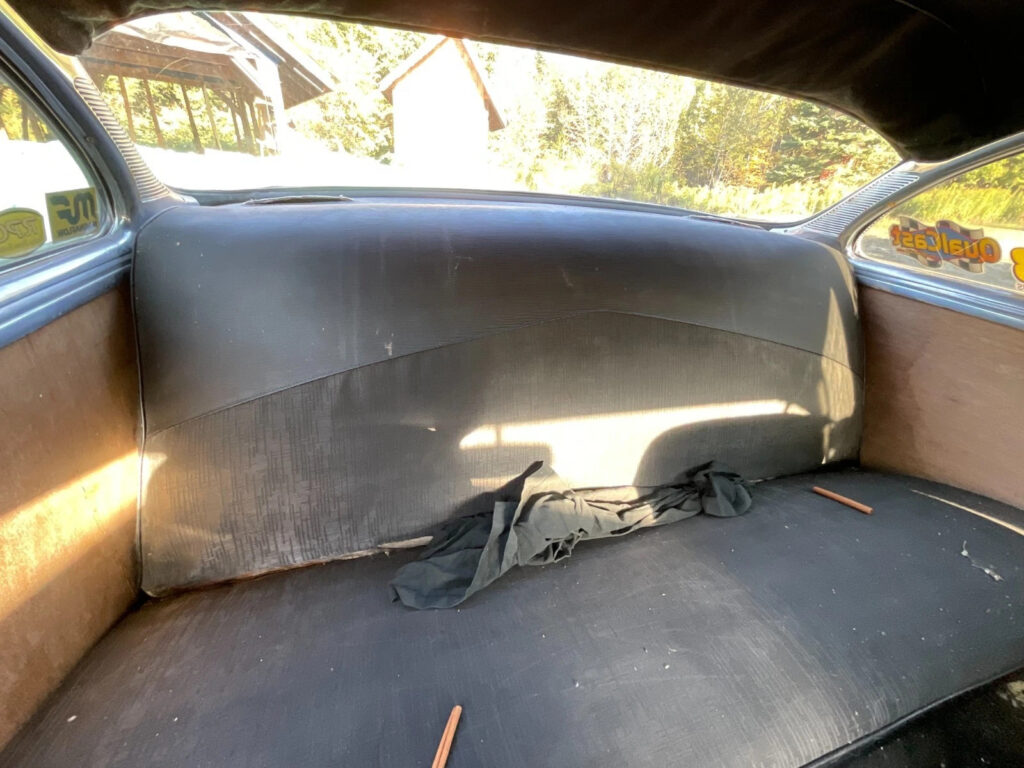 1958 Ford Custom 2-Door, Canadian Made, V8, 4-Speed Manual, Solid Body, rare