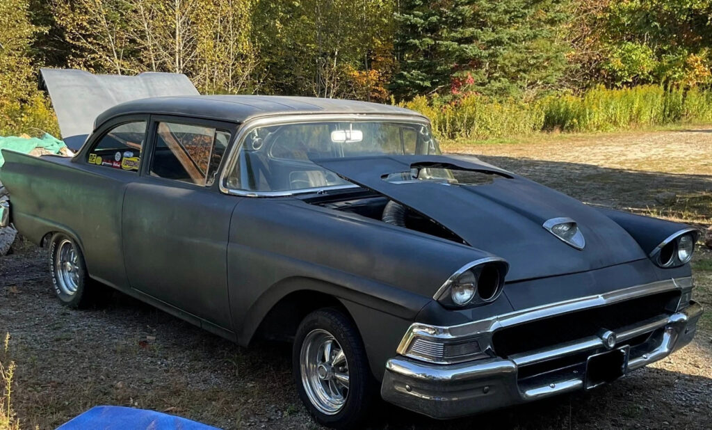 1958 Ford Custom 2-Door, Canadian Made, V8, 4-Speed Manual, Solid Body, rare