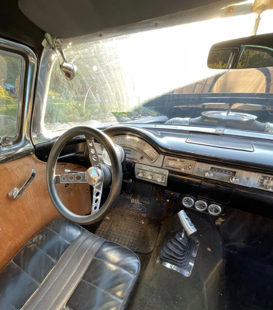 1958 Ford Custom 2-Door, Canadian Made, V8, 4-Speed Manual, Solid Body, rare